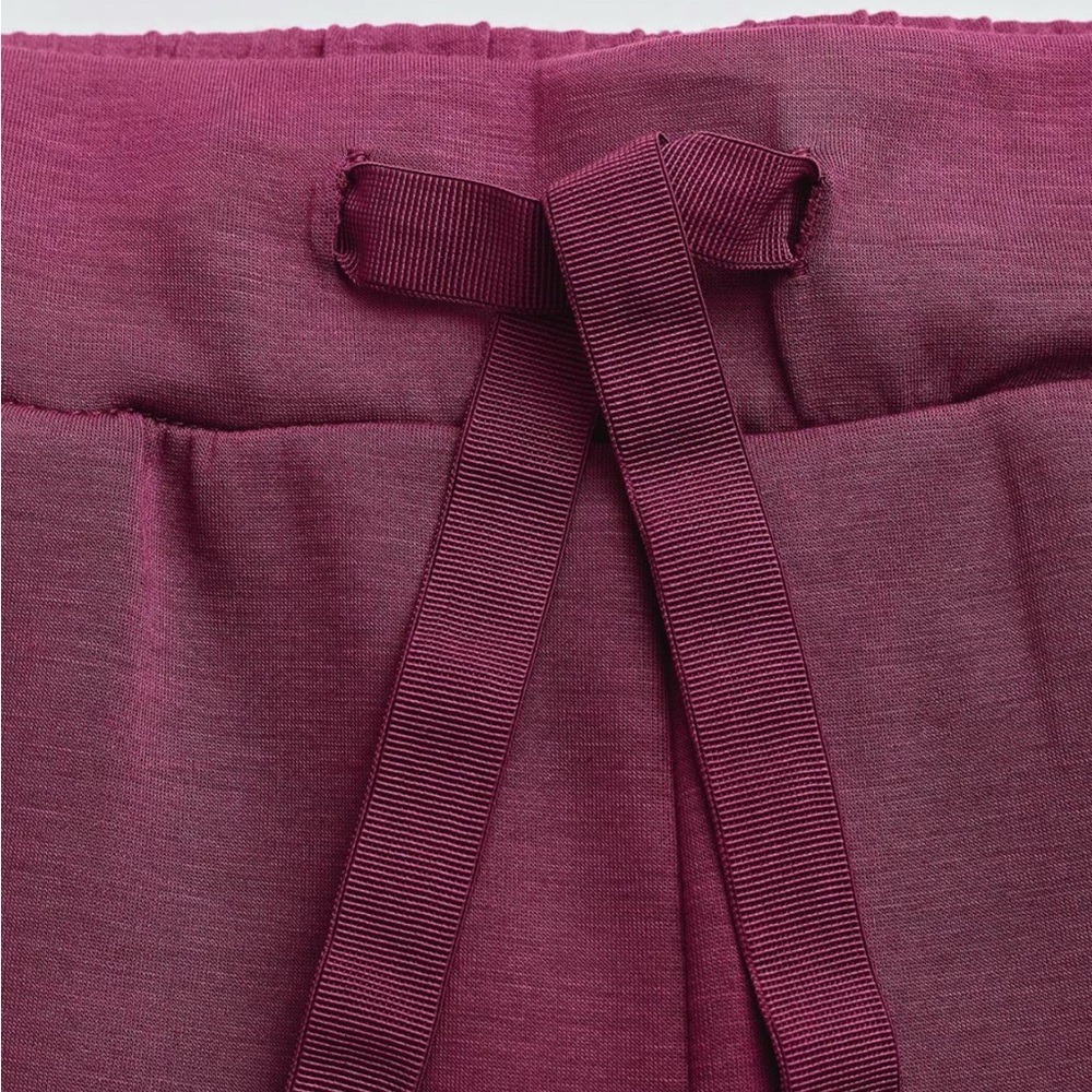 Purple Wide-Leg Pantsuit with Sleeveless V-Neck Top - Picture 5 of 9